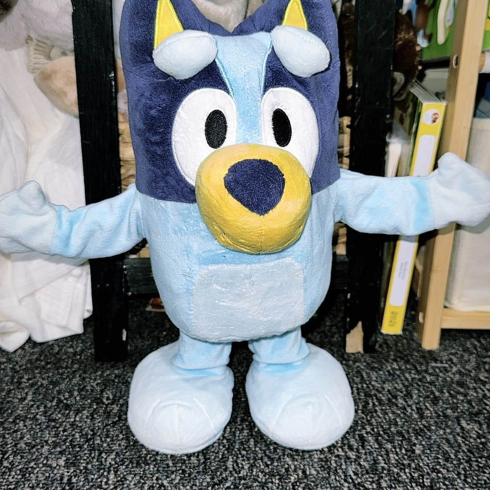 Bluey singing and dancing Plush Toy